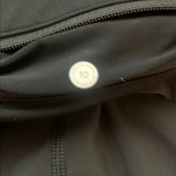 Lululemon Black Speed Up Shorts, 2.5 inch, LR
Size 10, Excellent Condition - Picture 6 of 6